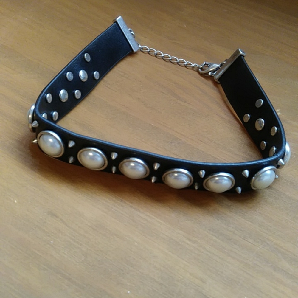 Zara choker